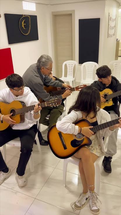 Cursos de guitarra en Quito para aprender desde cero